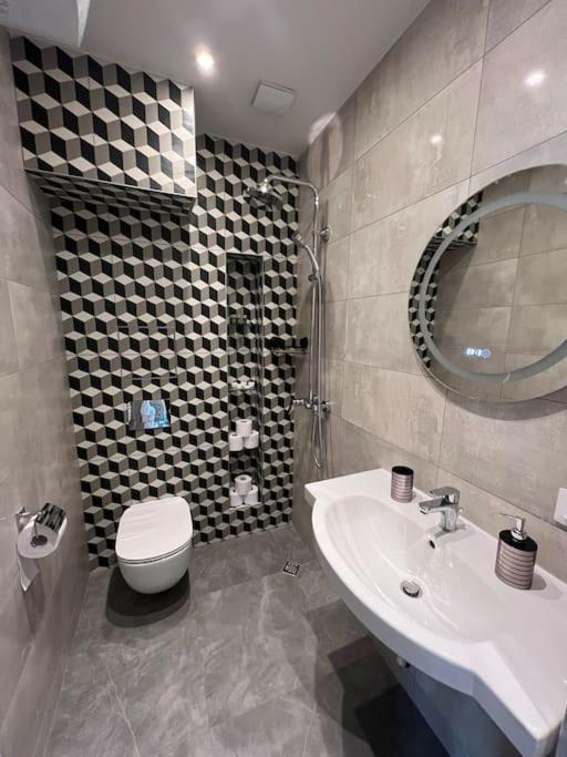 Location ! Location ! Location ! City Garden View Apartment Sofia Buitenkant foto